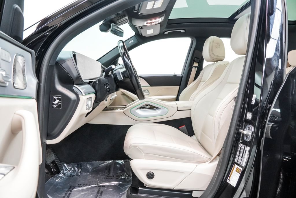 Used 2025 Black Mercedes-Benz GLS 450 image 16