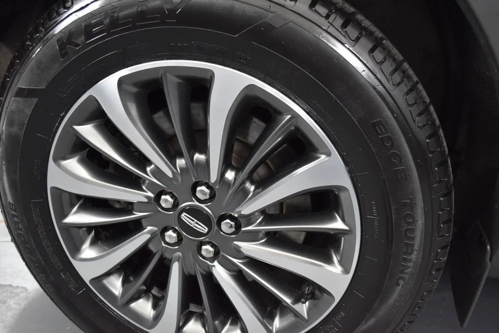 Used 2023 Black Lincoln Standard image 25