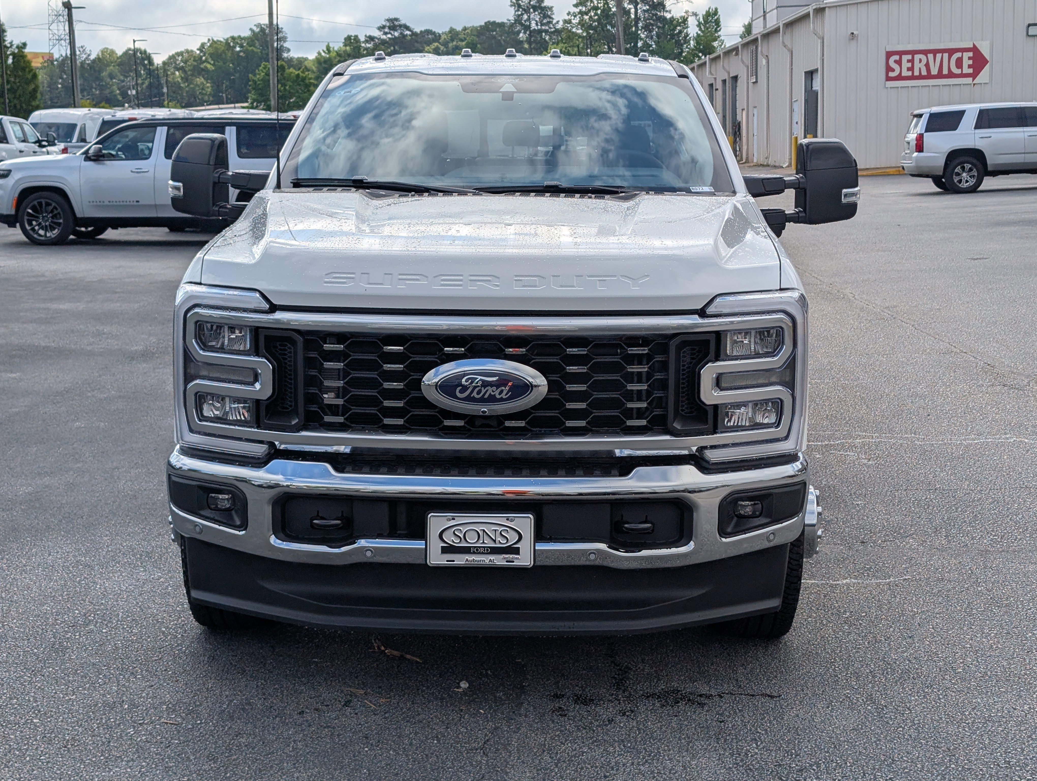 New 2026 Star White Metallic Tri-Coat FORD F-350® Lariat® image 3