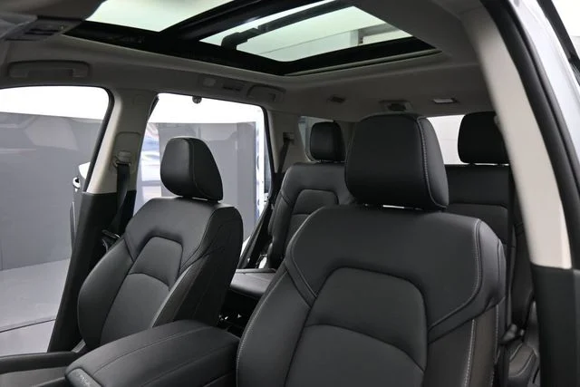 New 2026 Gray Nissan SL image 31