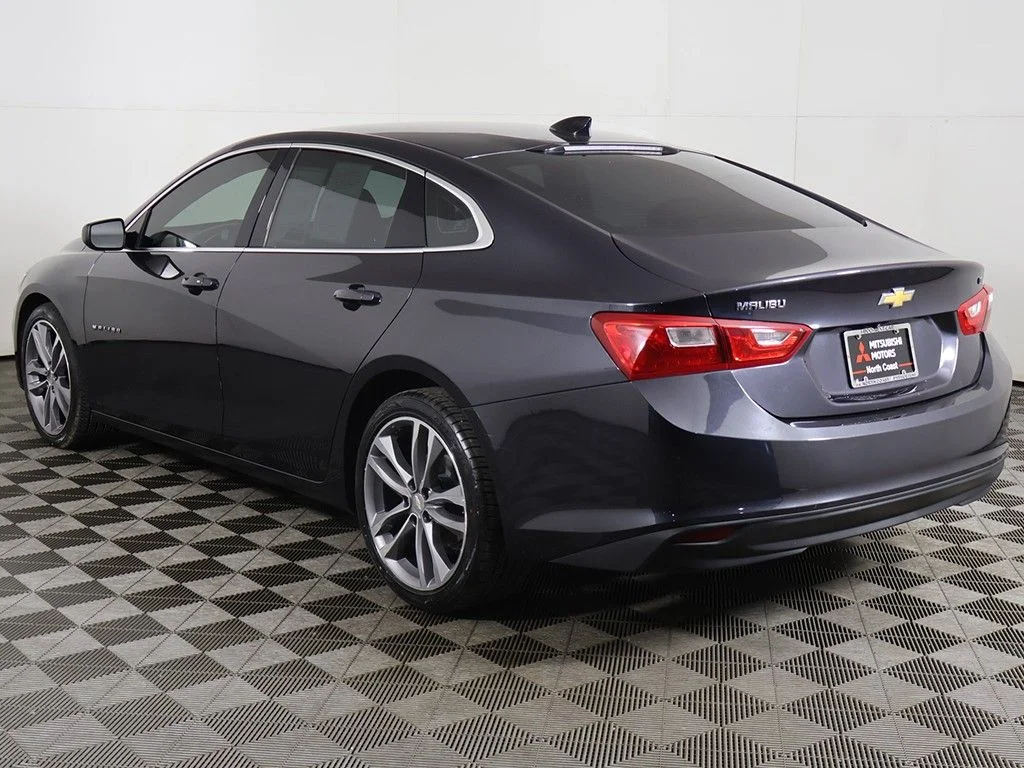 Used 2023 Gray Chevrolet LT image 6