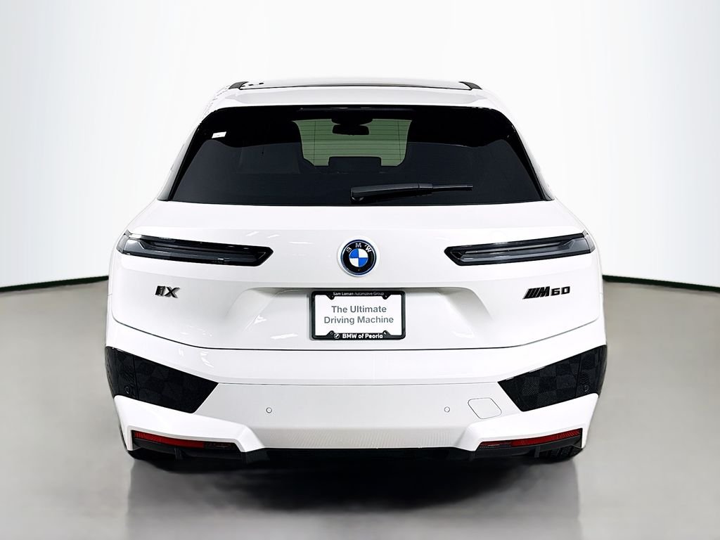 Used 2025 White BMW M60 image 6