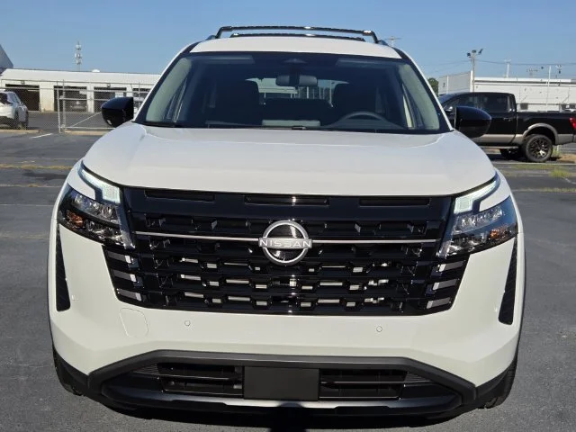 New 2026 Everest White Pearl TriCoat Nissan SV image 8