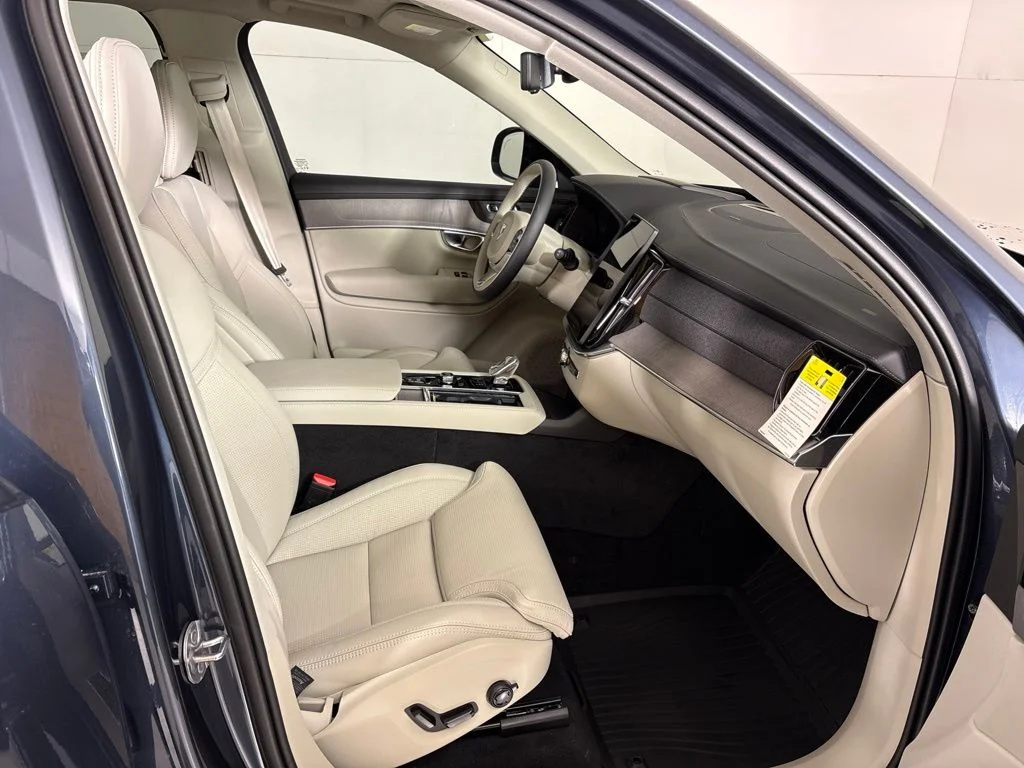 New 2026 Blue Volvo T8 Ultra image 16