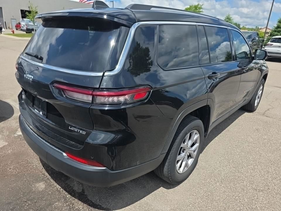 Used 2022 Black Jeep Limited image 3