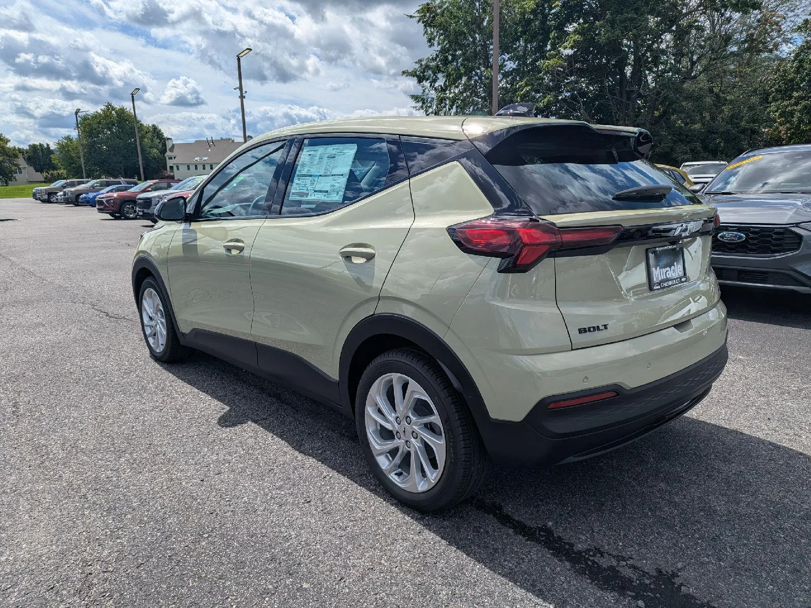 2027 Chevrolet Bolt LT - Photo 29