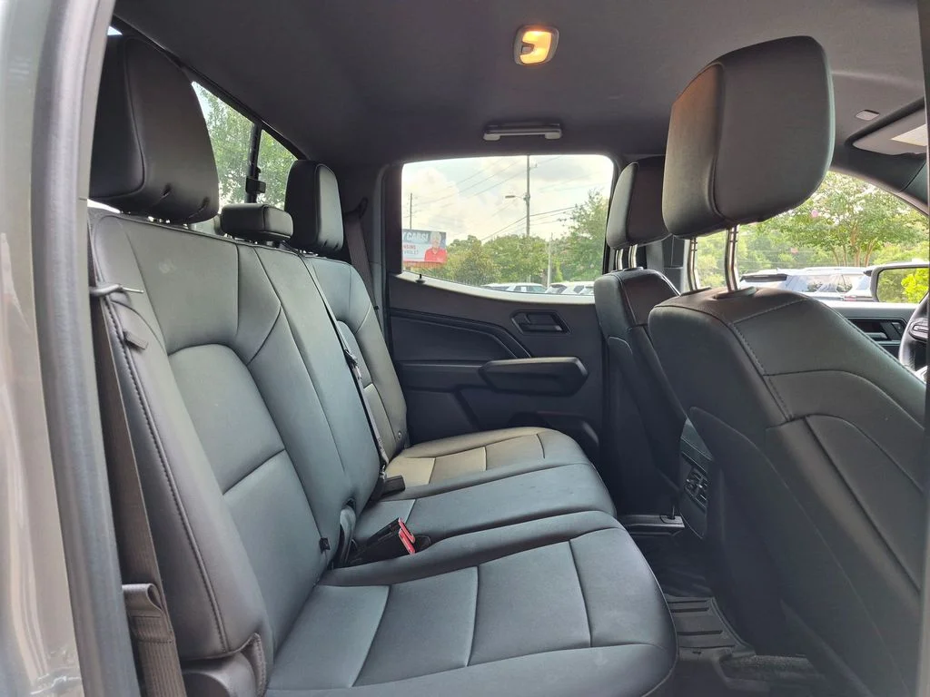 Used 2025 Gray Chevrolet Trail Boss image 21
