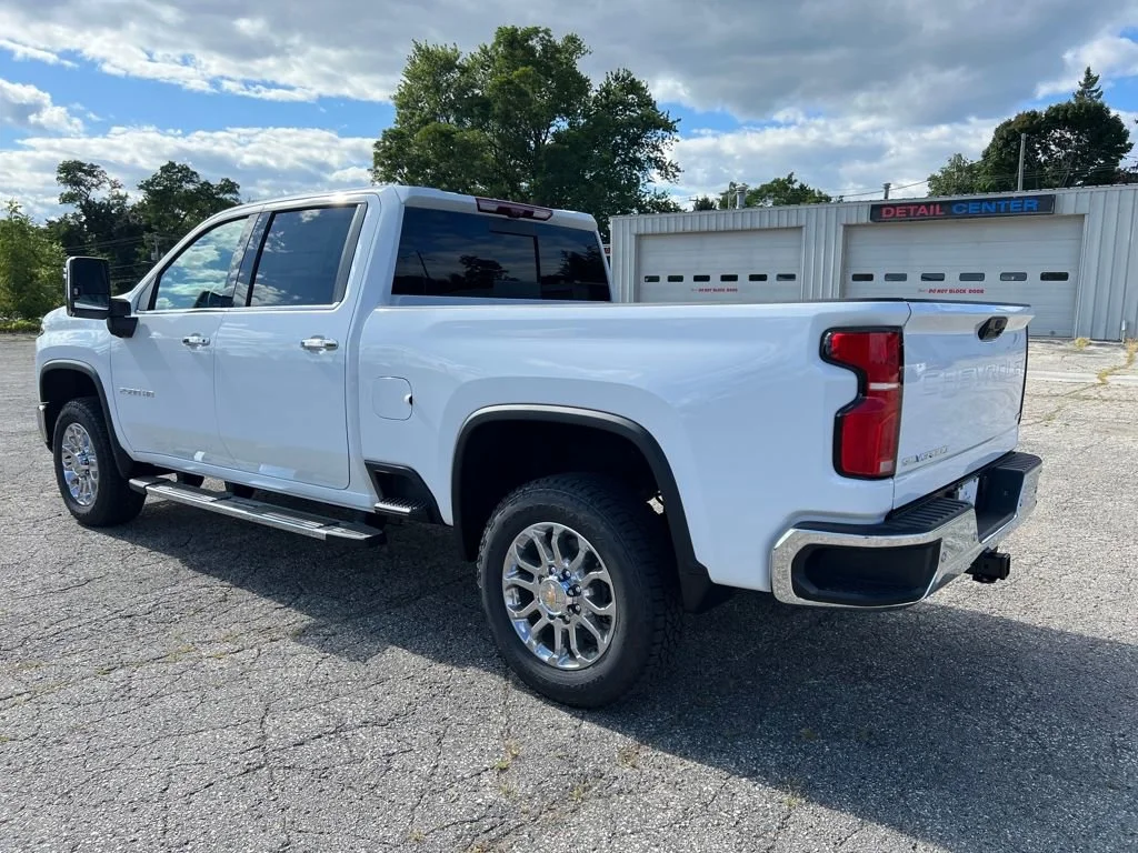 2025 Chevrolet Silverado 2500 HD LTZ - Photo 4