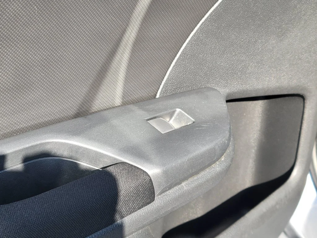 Used 2016 Lunar Silver Metallic Honda LX image 14