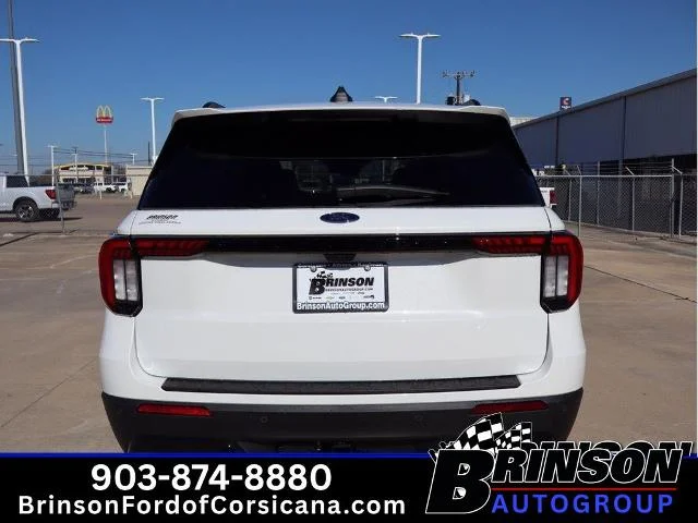 New 2026 Star White Metallic Tri-Coat Ford ST-Line image 26