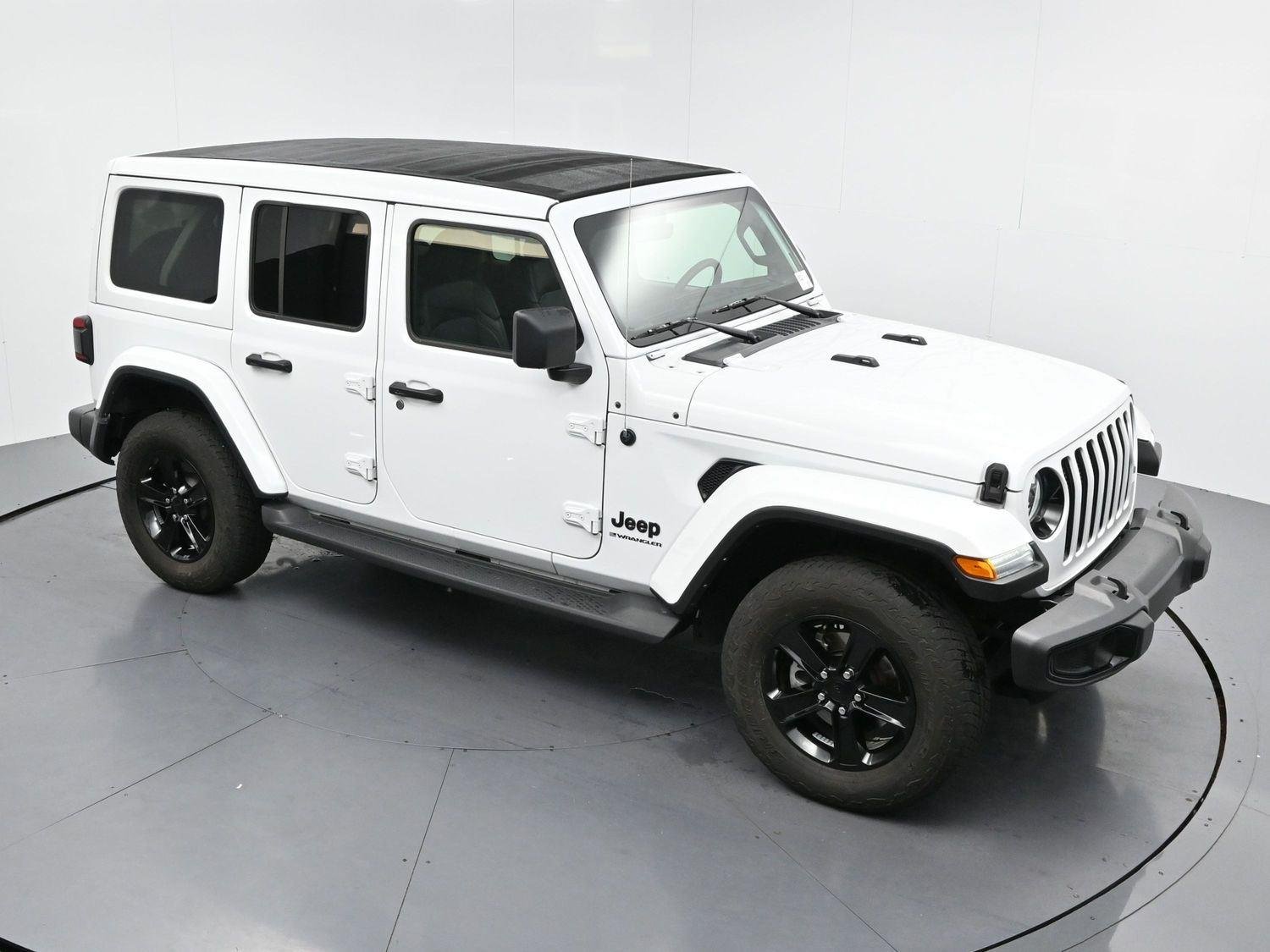 Used 2023 White Jeep Sahara Altitude image 36