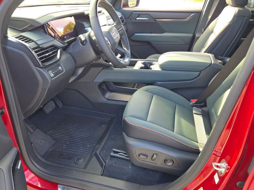 2026 GMC Acadia AT4 - Photo 27