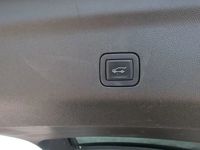 Used 2023 Summit White GMC Denali image 39