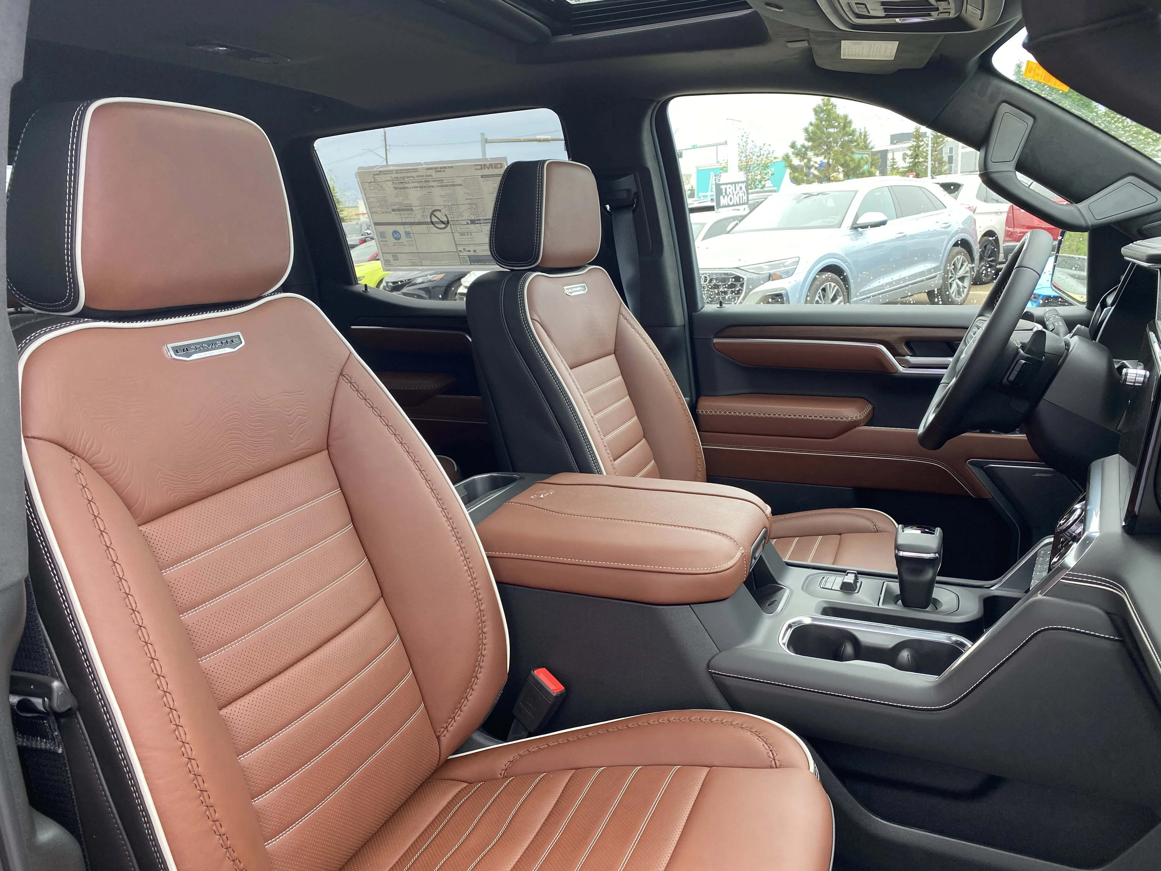 New 2026 ONYX BLACK GMC Denali Ultimate image 31