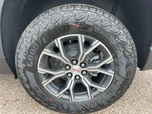 2026 GMC Acadia AT4 - Photo 10