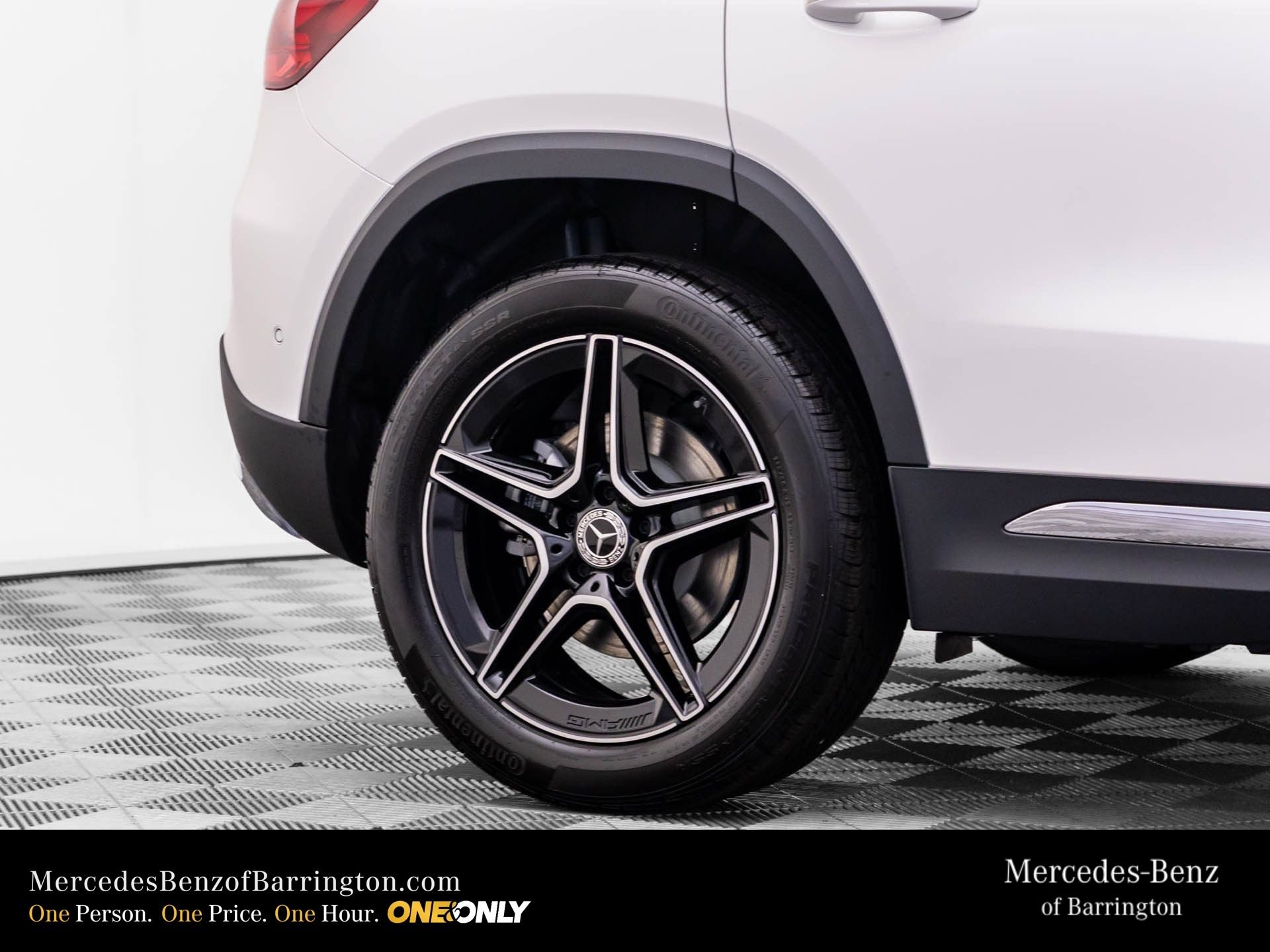 New 2026 Polar White Mercedes-Benz GLA 250 image 39