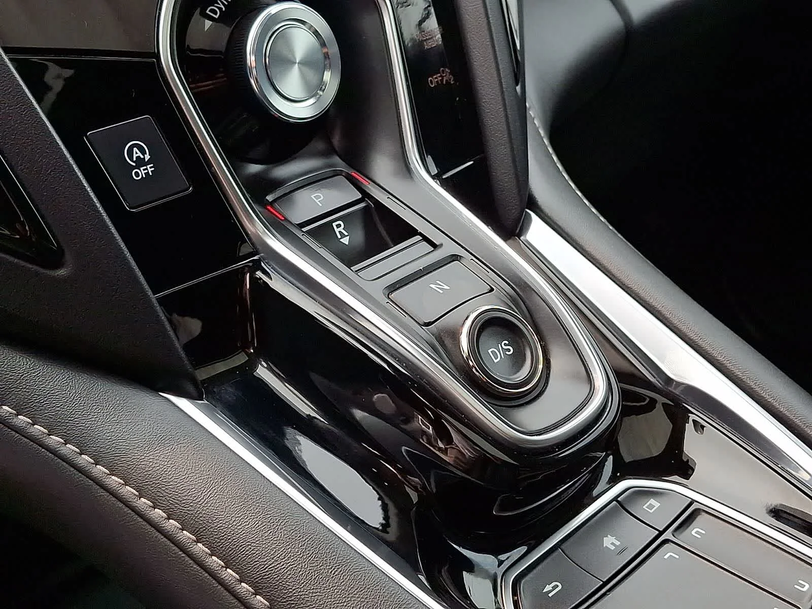 Used 2020 Modern Steel Metallic Acura w/Technology Pkg image 17