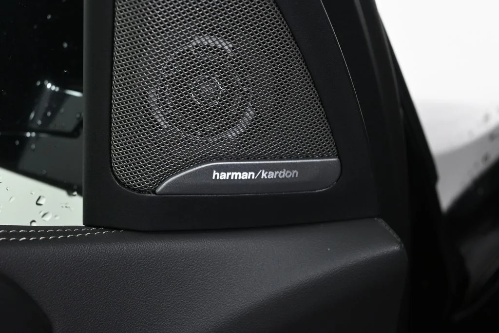 Used 2027 Black BMW M60i image 29