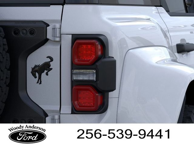 New 2025 Oxford White Ford Raptor image 23