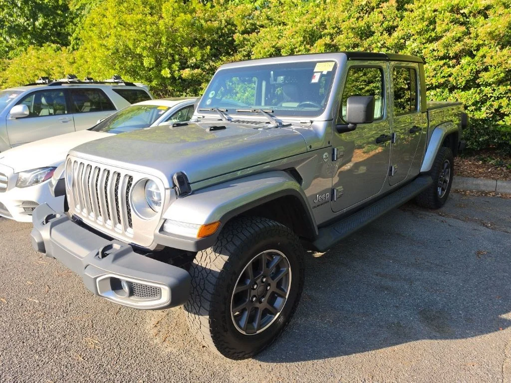 2020 Jeep Gladiator Overland's photo