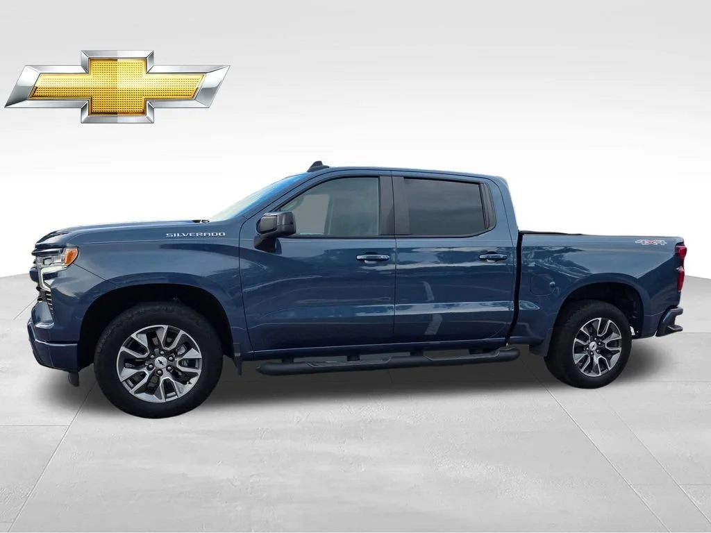 Used 2024 Lakeshore Blue Metallic Chevrolet RST image 3