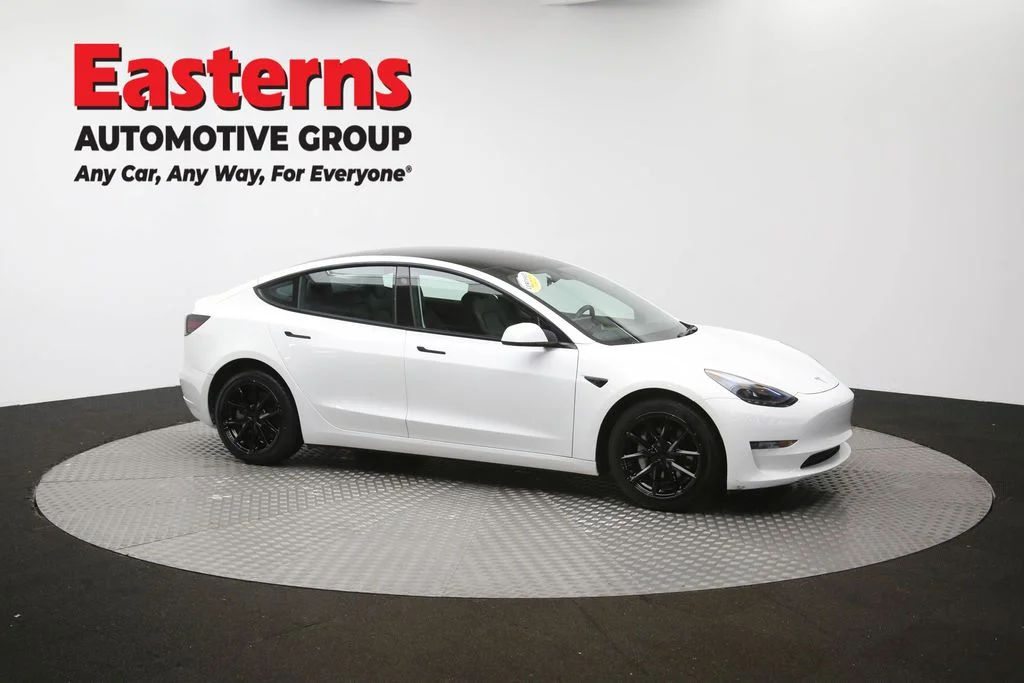 Used 2023 White Tesla Base image 43