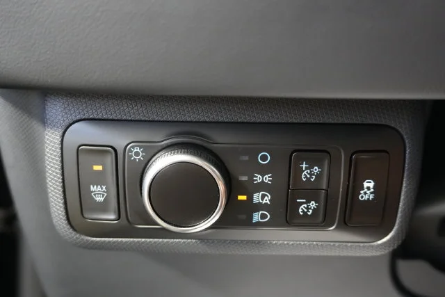 Used 2025 Shadow Black Ford Select image 21