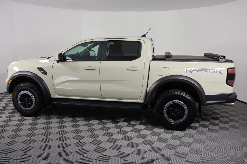 Used 2025 Desert Sand Ford Raptor image 5