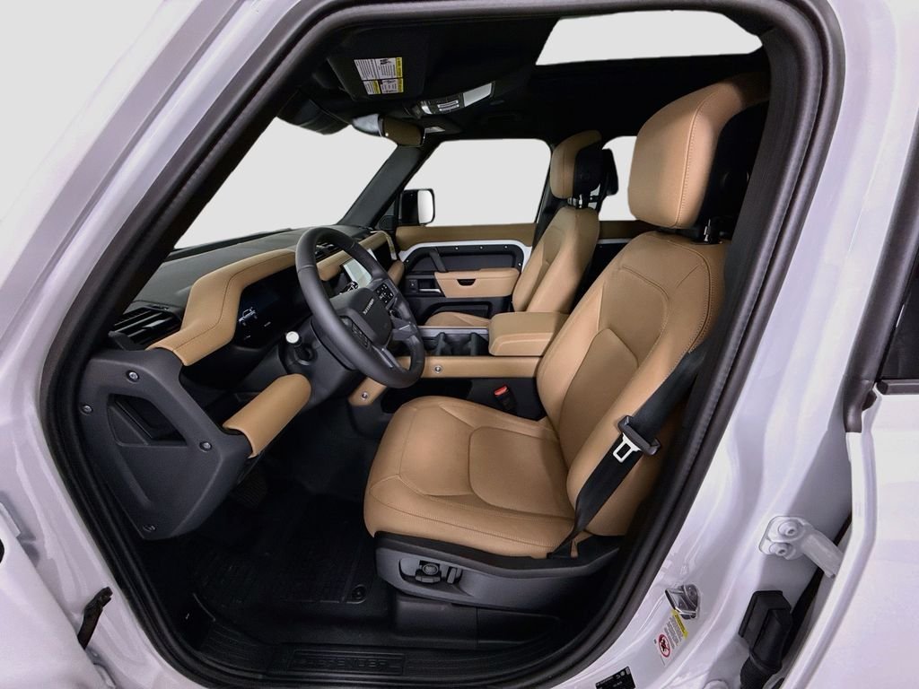 New 2026 Fuji White Land Rover X-Dynamic SE image 19