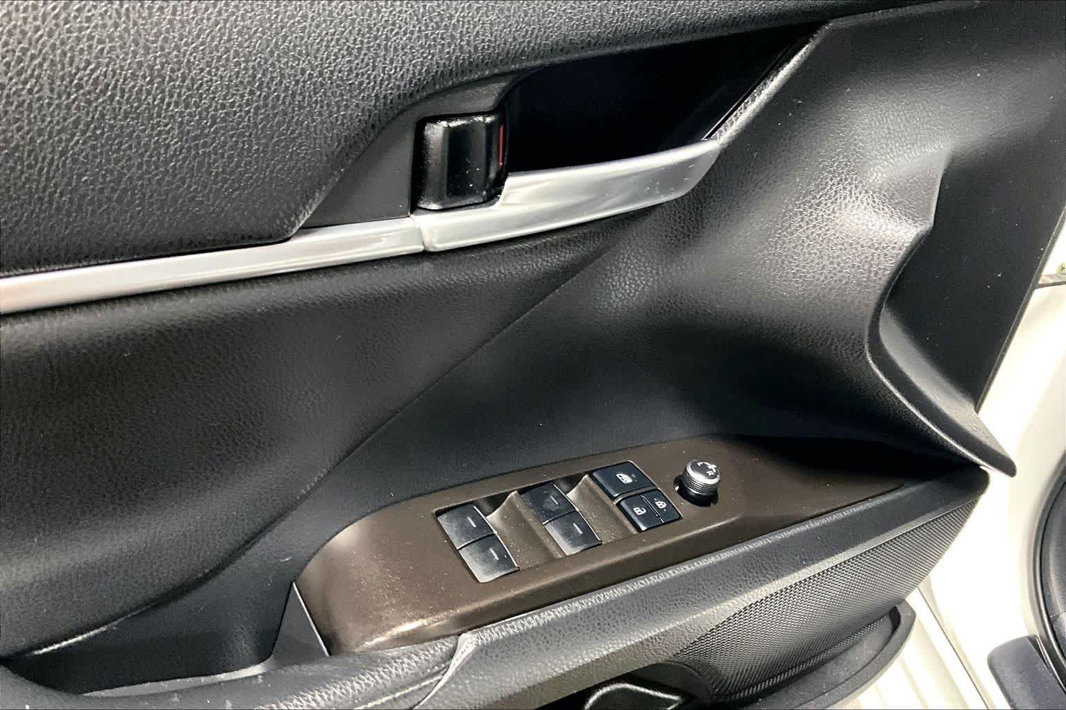 Certified Used 2021 Wind Chill Pearl Toyota XSE image 32
