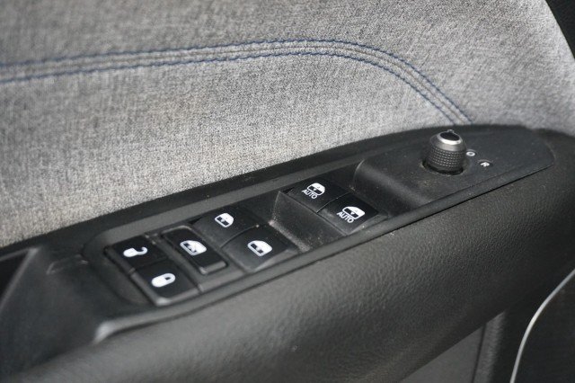 Used 2025 Diamond Black Crystal Pearlcoat Jeep Sport image 16