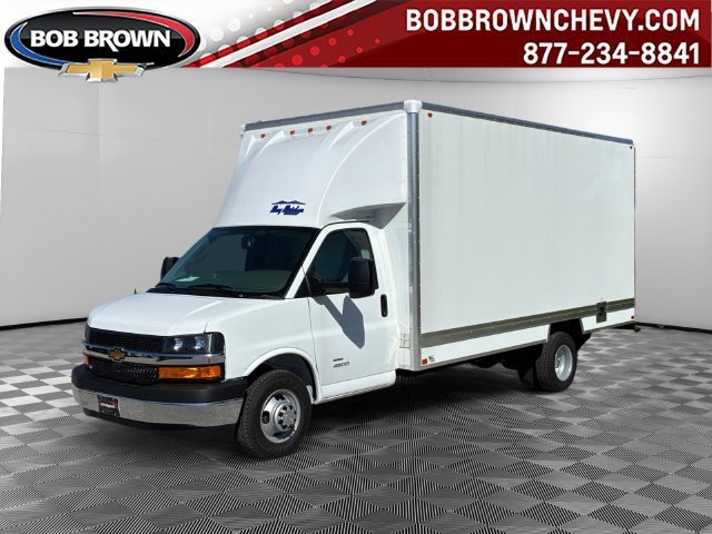 2026 Chevrolet Express Cutaway Base