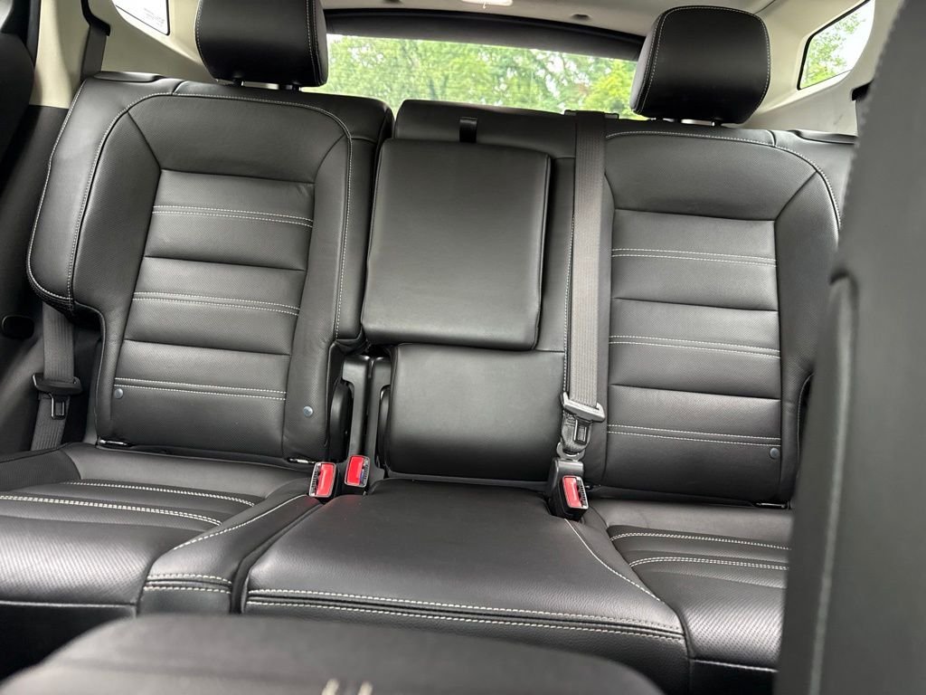 Used 2022 White GMC Denali image 23