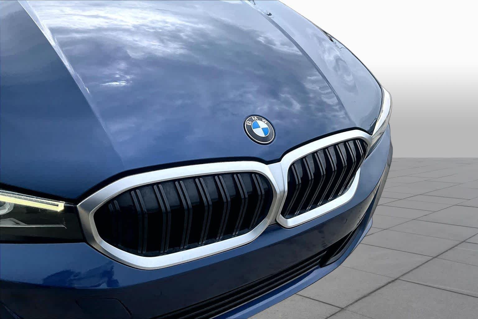 Used 2023 Phytonic Blue Metallic BMW 330i image 28
