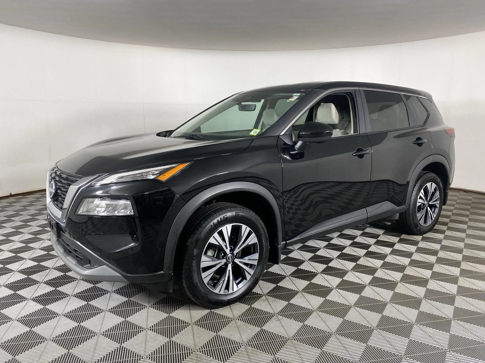 Used 2023 Super Black Nissan SV image 13