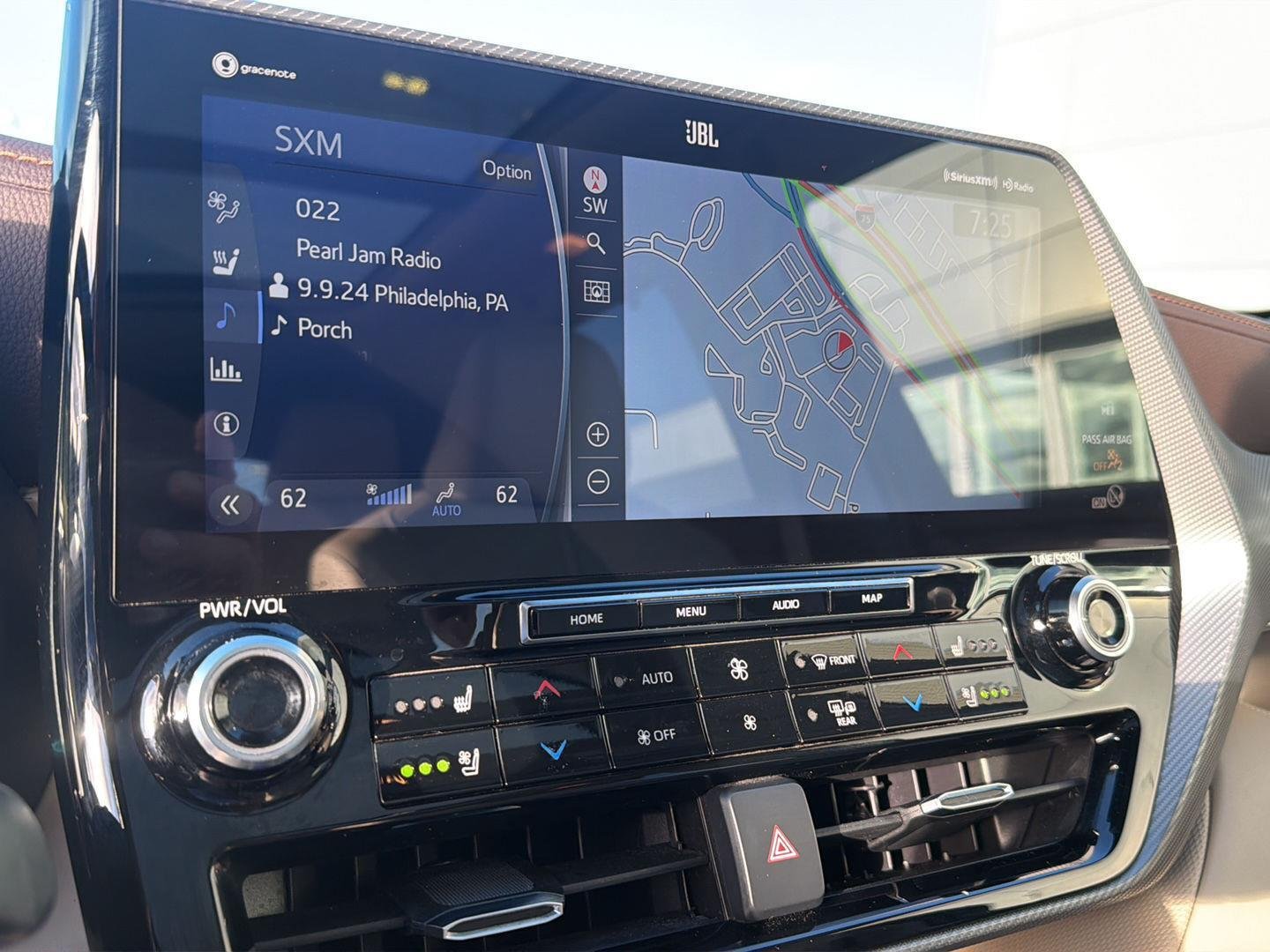 Used 2022 Wind Chill Pearl Toyota Platinum image 26