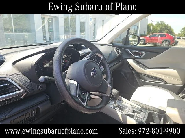 Used 2019 Green Subaru Base image 5