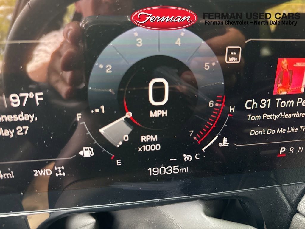 Used 2025 Sterling Metallic GMC Denali image 8