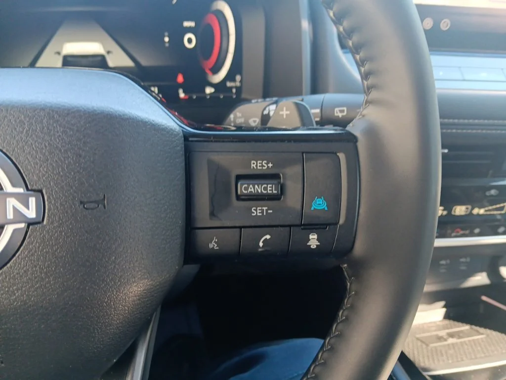 Used 2025 Boulder Gray Pearl Nissan Platinum image 25
