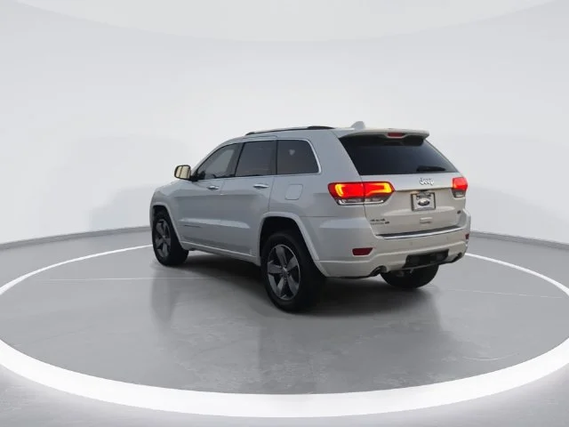 Used 2016 White Jeep Overland image 6