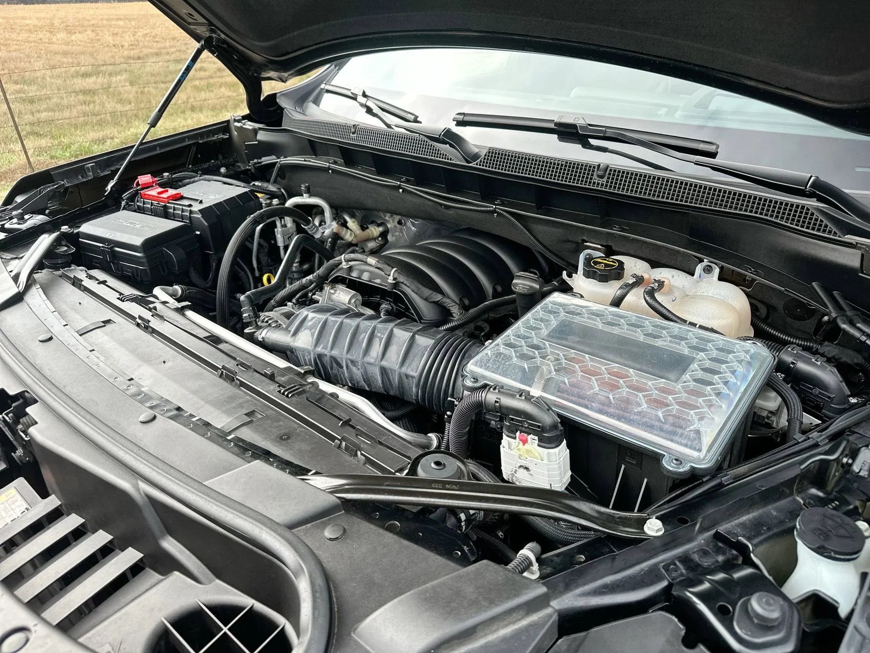 Used 2025 Black Chevrolet Premier image 27