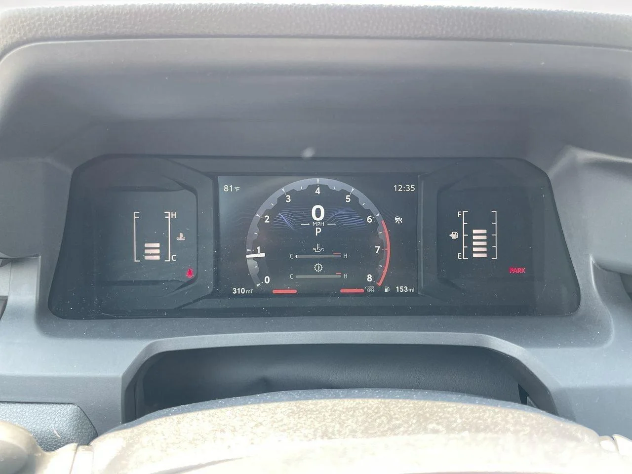 2025 Toyota Tacoma SR5 - Photo 16