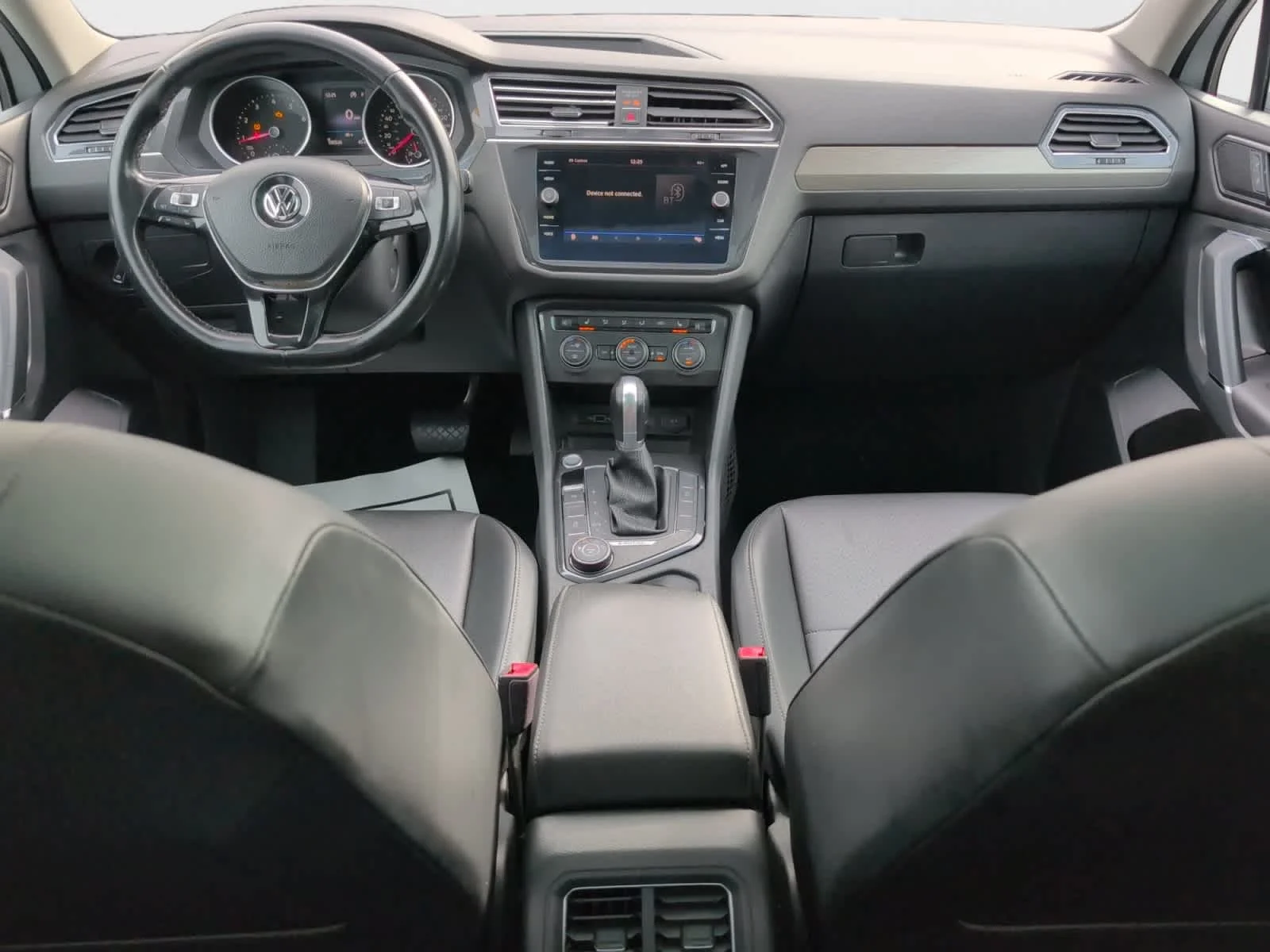 2018 Volkswagen Tiguan SE - Photo 18