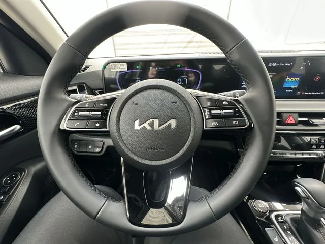 New 2026 Snow White Pearl Kia S image 12