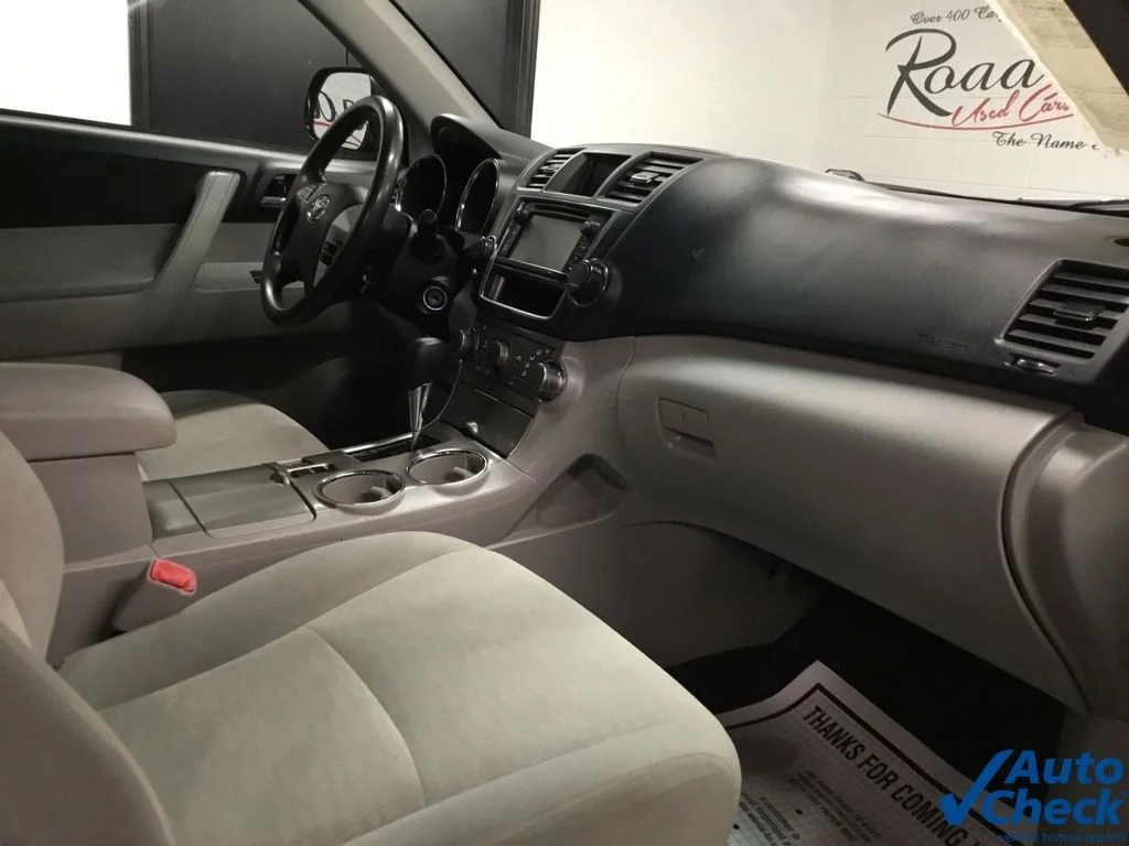 Used 2013 Black Toyota Base Plus V6 image 36