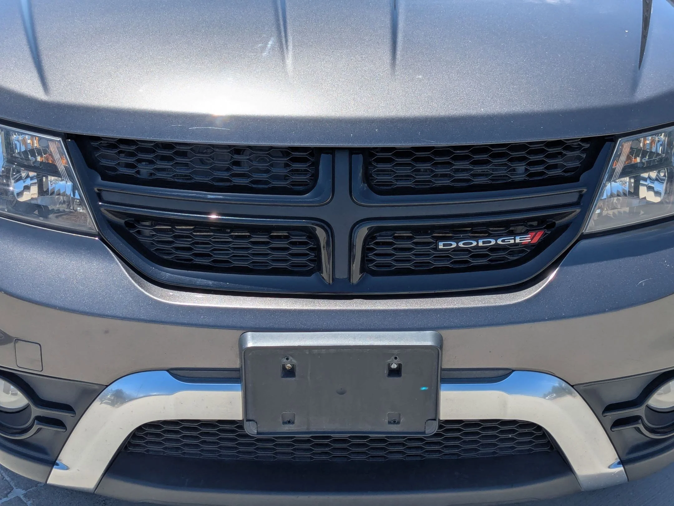 Used 2017 Granite Pearlcoat Dodge Crossroad Plus image 9