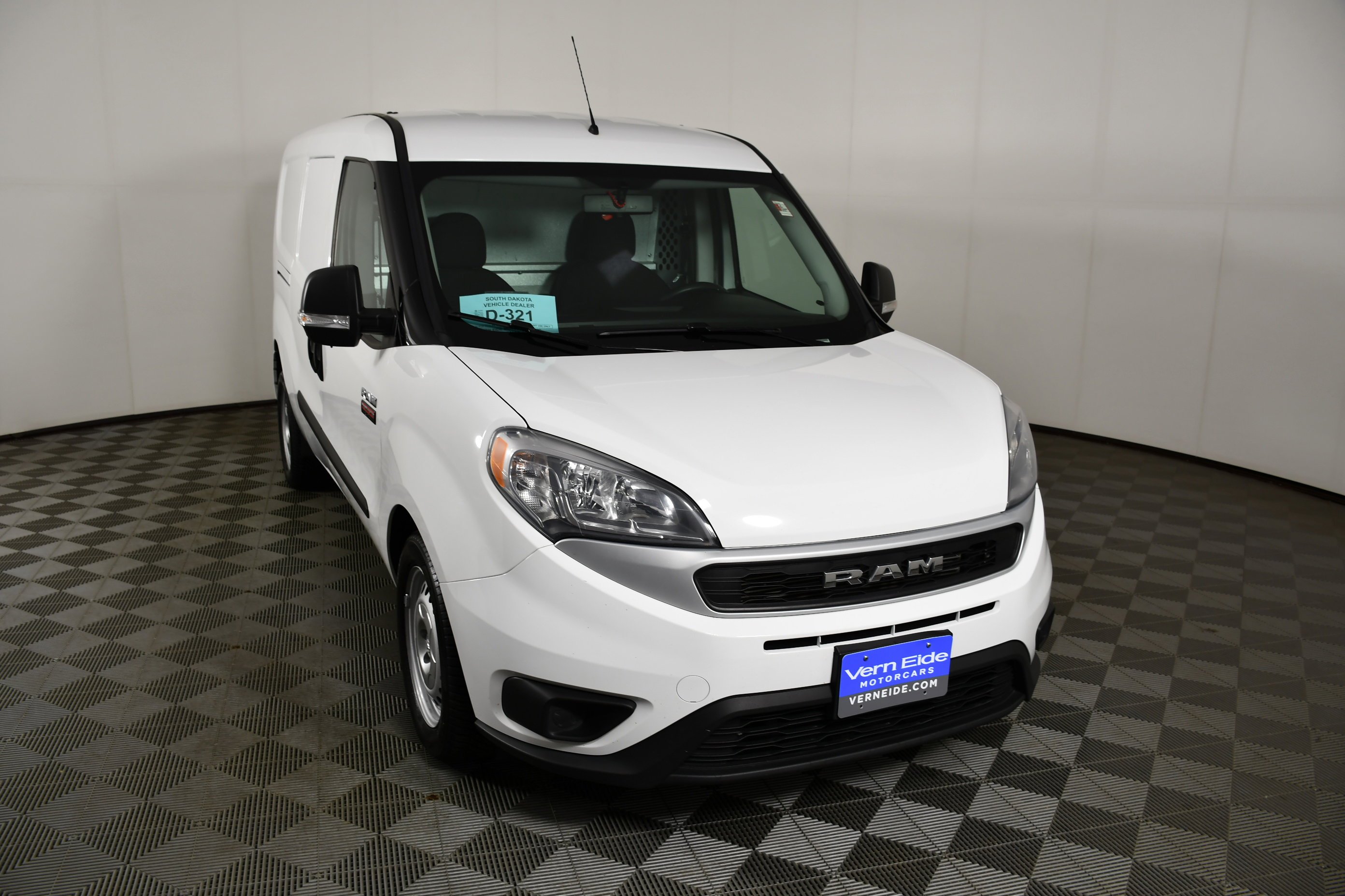Used 2022 Bright White Ram Tradesman image 3
