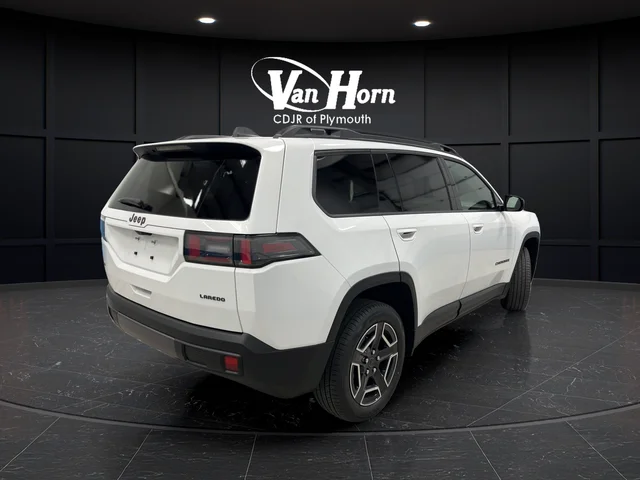 New 2026 Bright White Clear-Coat Exterior Paint Jeep Laredo image 7
