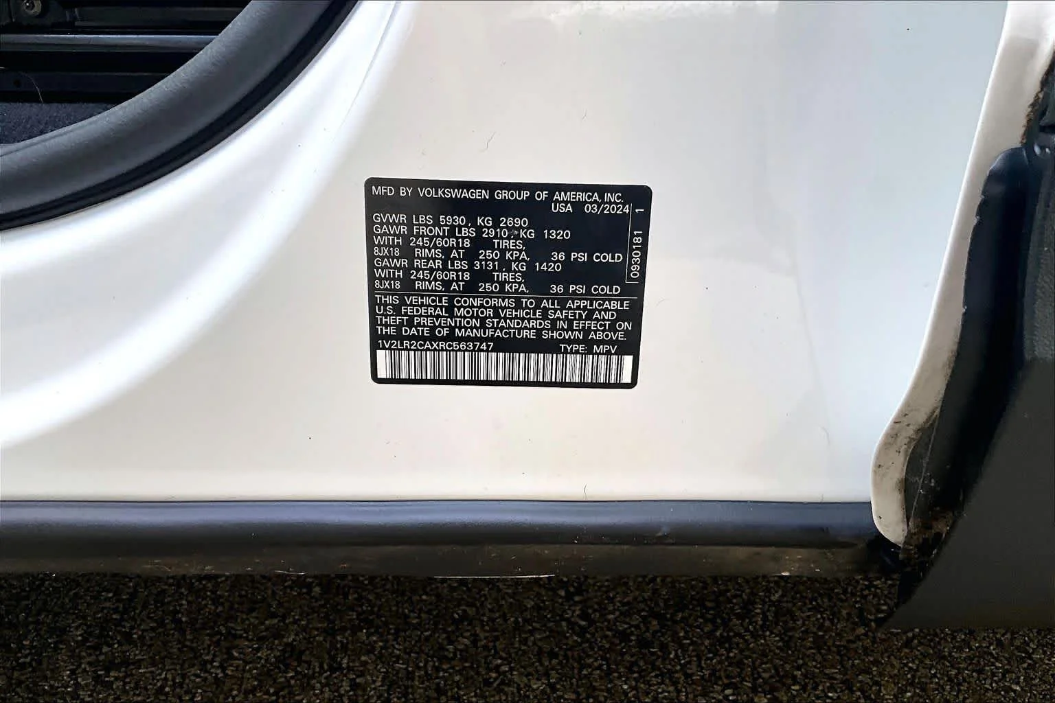 Used 2024 Pure White Volkswagen 2.0T SE image 32