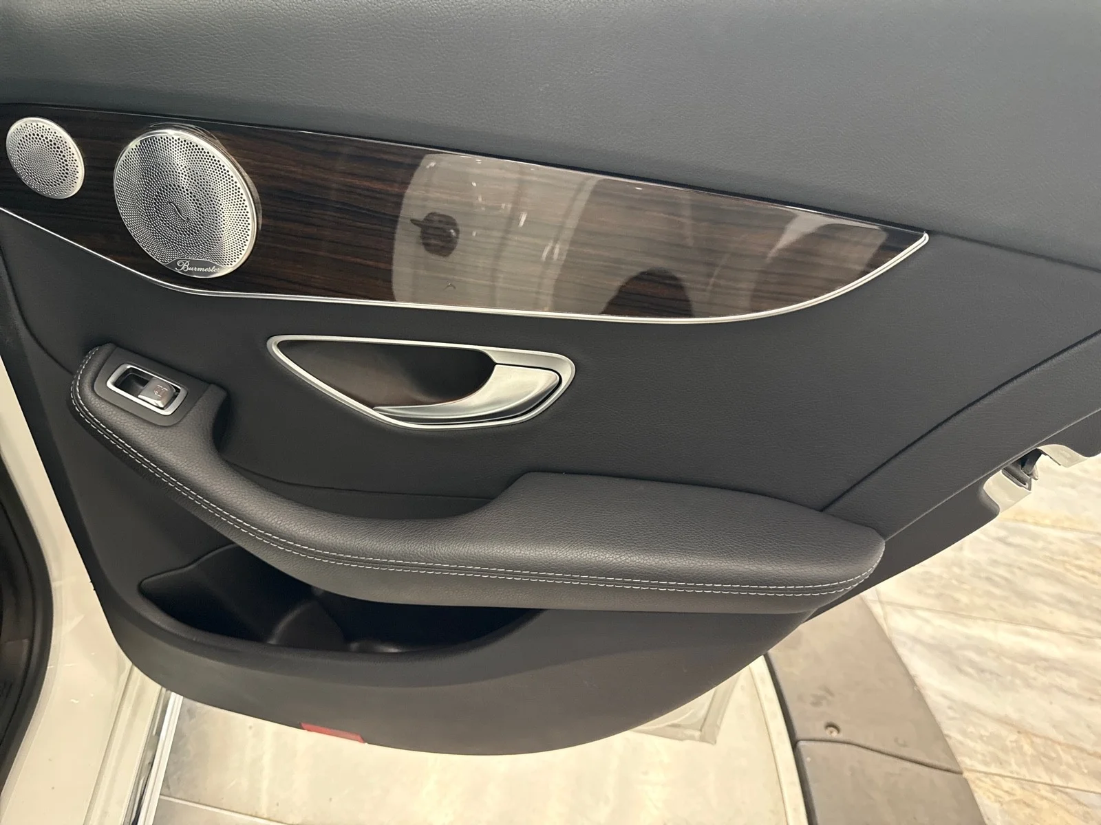 Used 2019 Polar White Mercedes-Benz 300 4MATIC® image 42